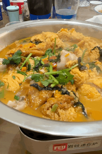 鱼籽鱼泡一锅烩，比肉还好吃。（图/哲哲呆不住）