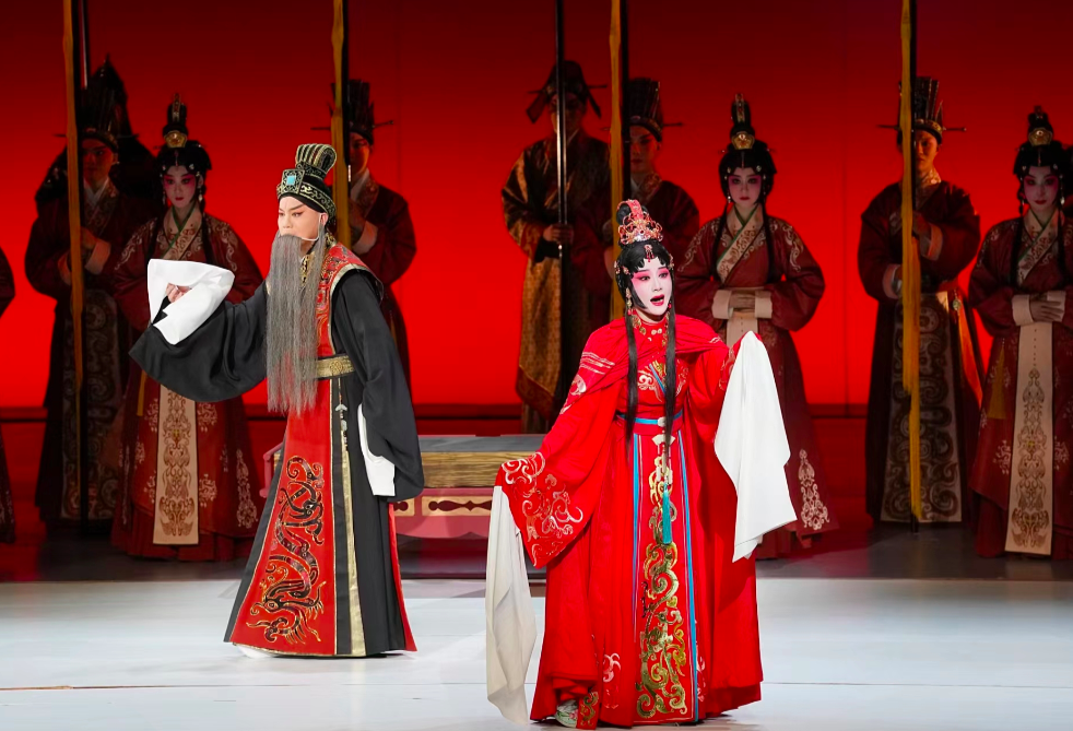 北昆原创昆剧《汉宫秋》首演,回归史实再塑"昭君出塞"