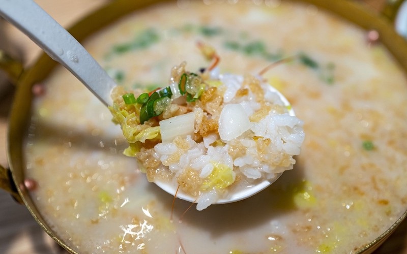 週末美食DIY丨一邊看《繁花》，一邊品「寶總泡飯」 - 新浪香港