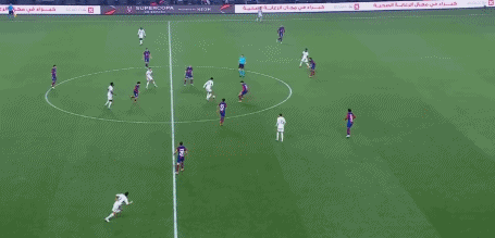 维尼修斯单刀破门。