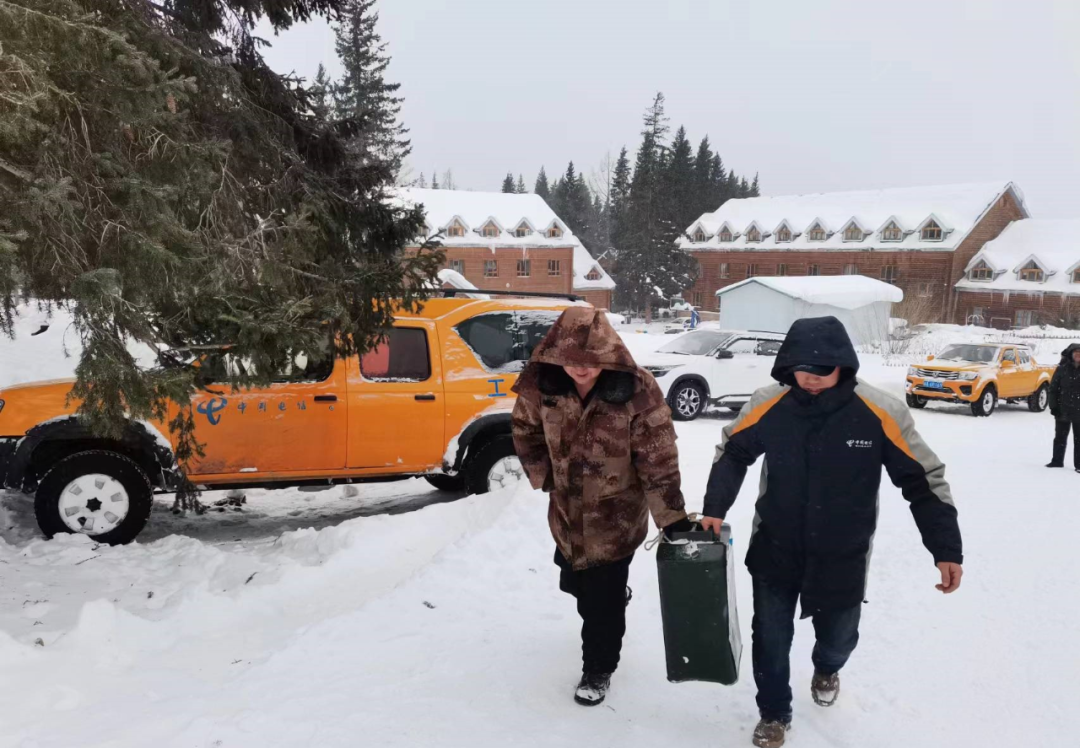 阿勒泰暴雪，新疆电信人战风雪率先恢复通信！