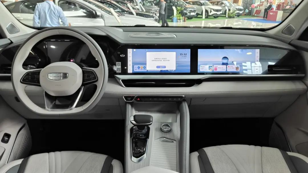 5.2米大5座，自带2米大床，15万多买顶配，过年倍儿有面