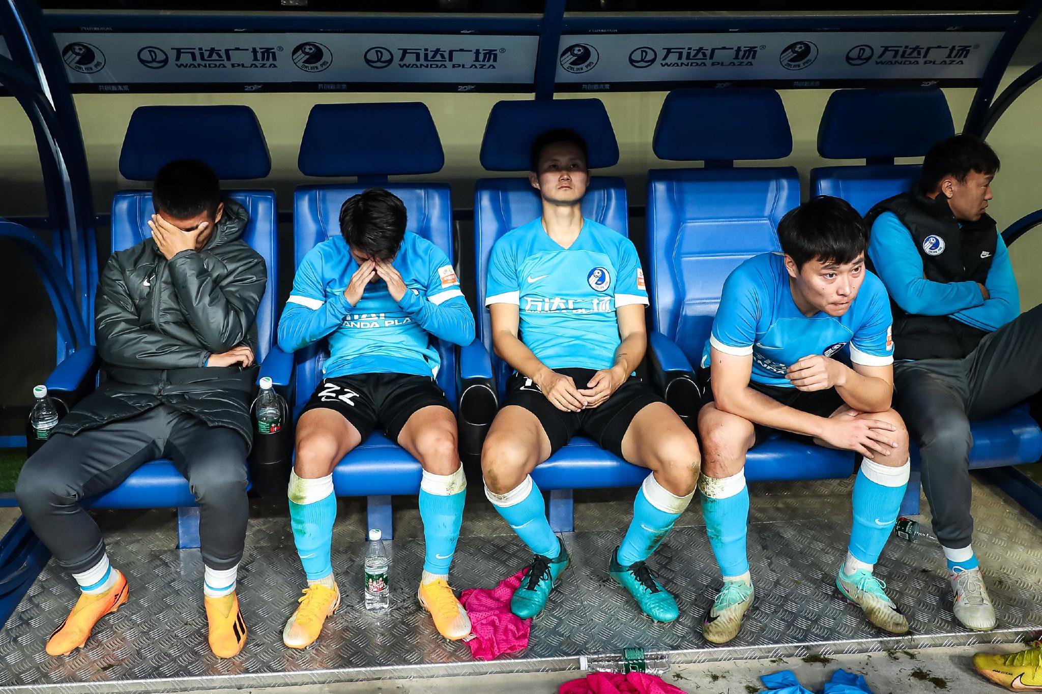 大连人俱乐部,卒于"金元足球后遗症"