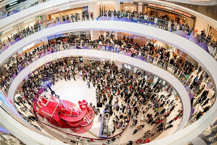 2024年元旦假期,成都商业卖场人气旺.资料图