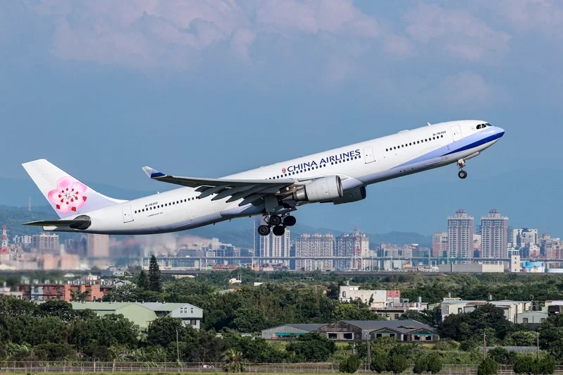 据台湾联合新闻网17日报道,有岛内网友爆料,台湾中华航空(简称华航)一