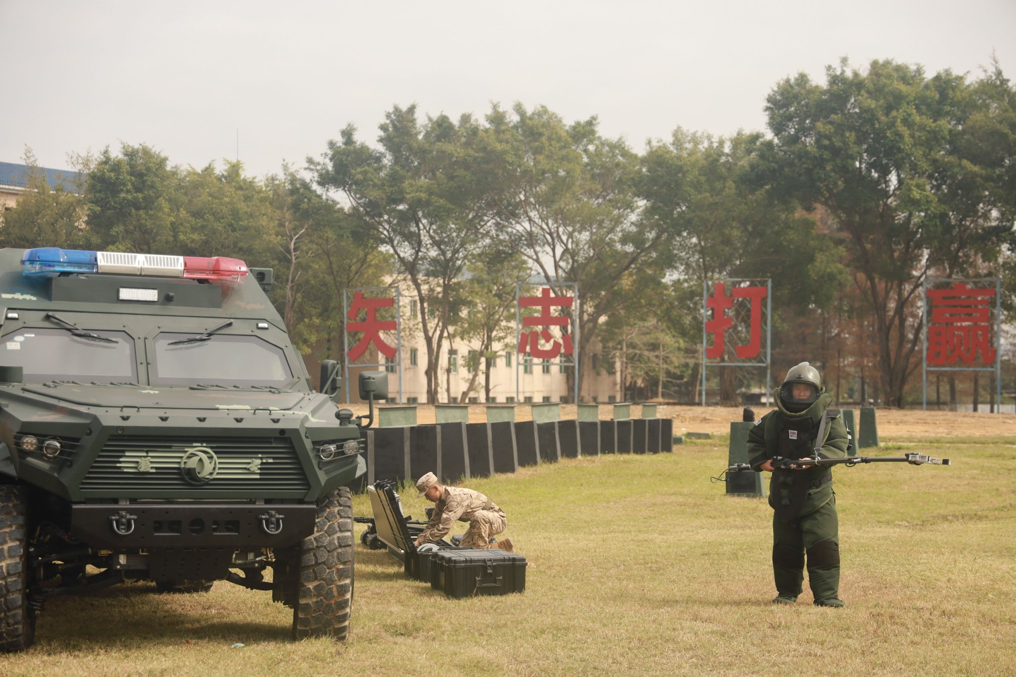 武警工兵分队专业训练火热来袭|武警_新浪财经_新浪网