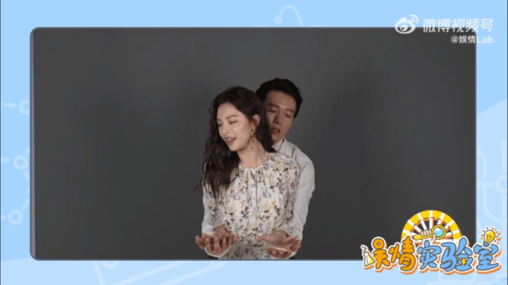 恭喜解锁@钟楚曦 和@演员侯雯元 「娱情实验室」花絮!|如果奔跑是我的人生|蜕变|双人舞|甜度|满分_新浪新闻