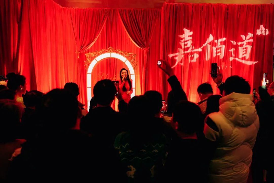 1年盘活3次易主的成都地标,嘉佰道:从来不玩低端局|成都市_新浪财经_新浪网