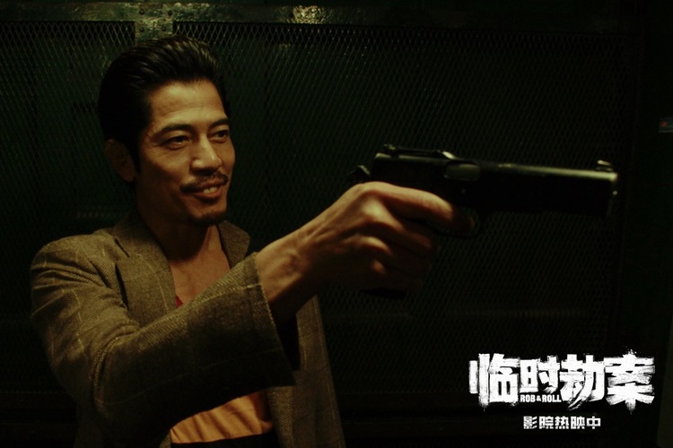 《蜜语纪》收官在即，李梦曝朱珠组团蹭饭，理由超逗