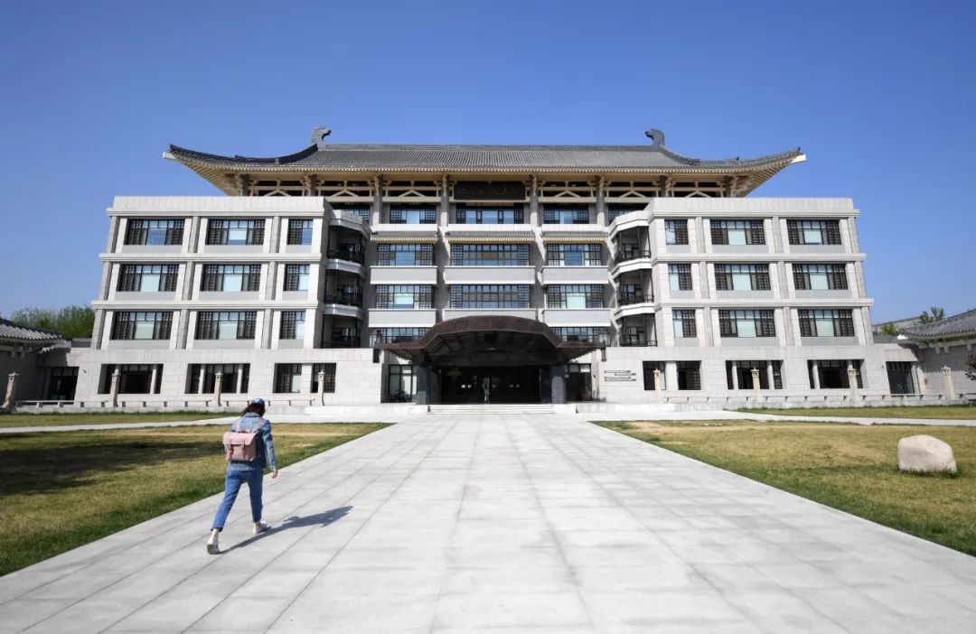 北京大学图书馆外景