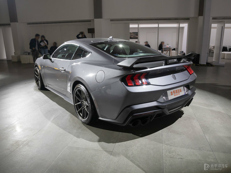 福特mustang dark horse将于2月19日上市 搭载5.0l v8发动机-新浪汽车