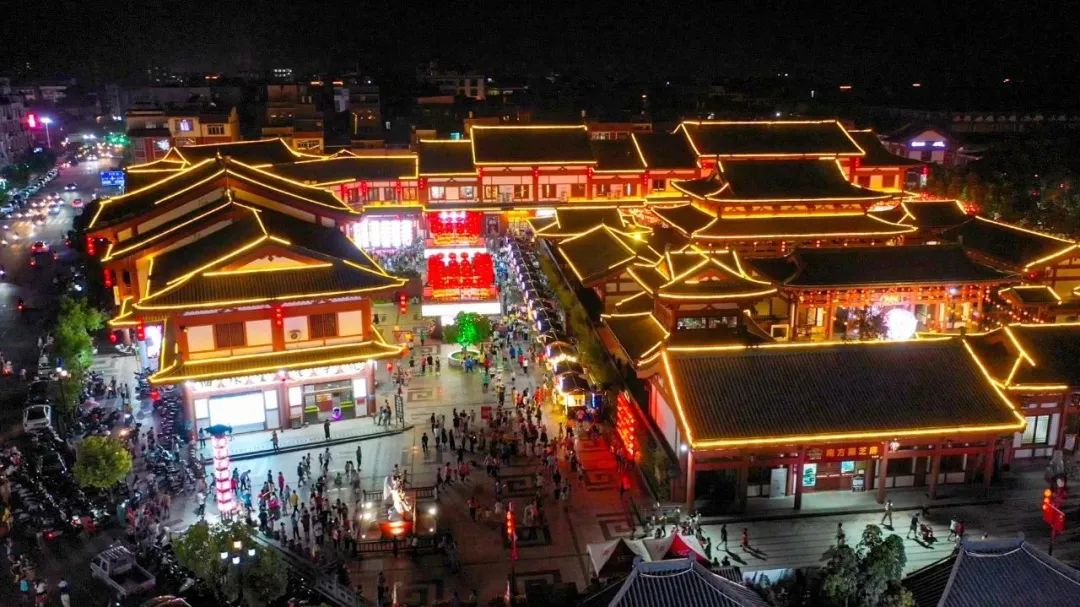 容县容州古城夜景图片