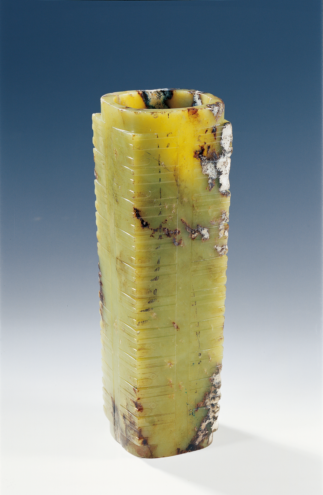 十节玉琮 良渚文化(公元前3300年-前2300年) 2001年四川成都金沙遗址