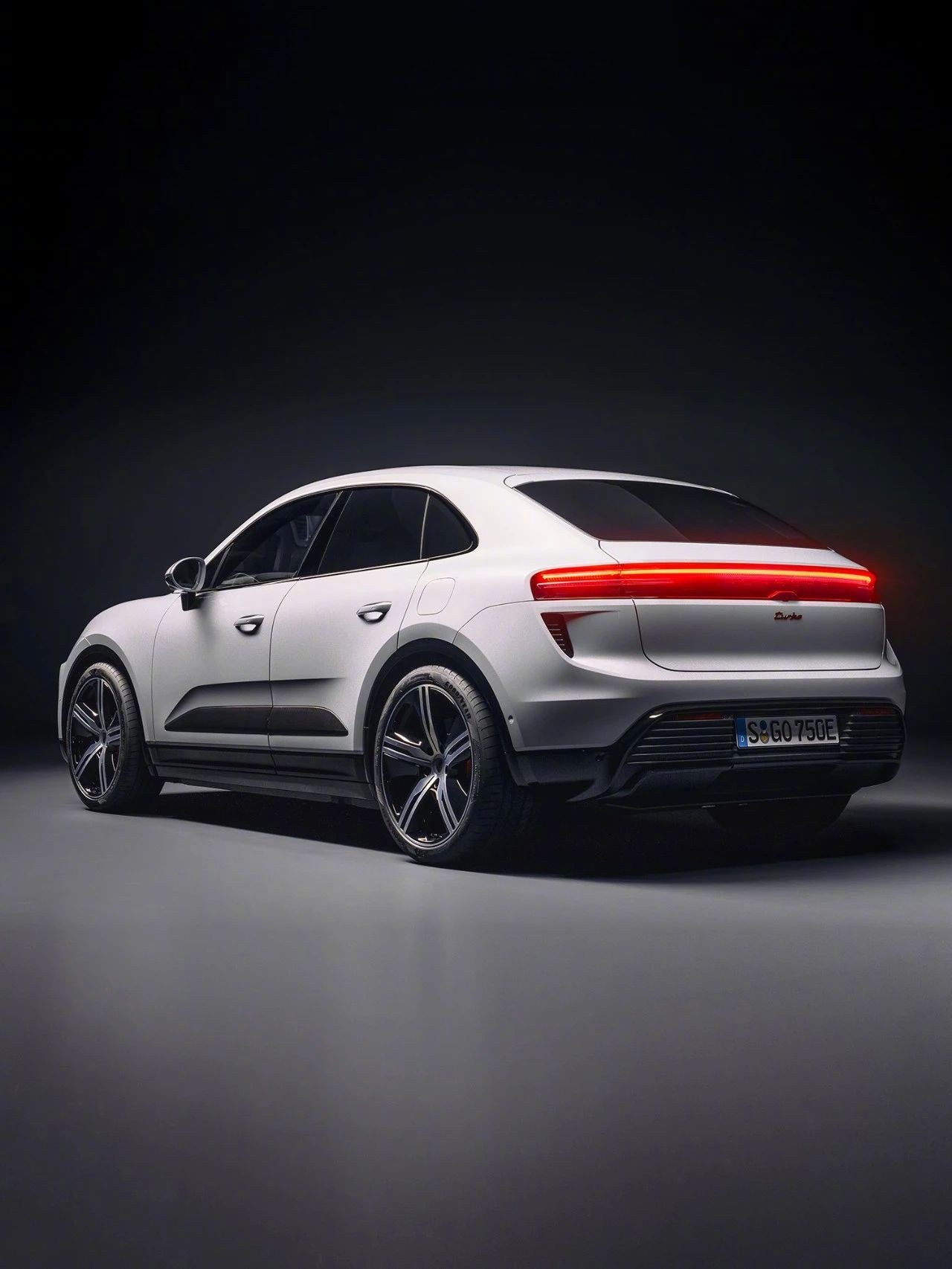 电动macan,小姐姐们还喜欢吗?