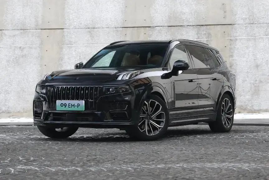 2.0T+8AT，5座/7座可选，加92号汽油，5米大块头22万起，隐藏好车