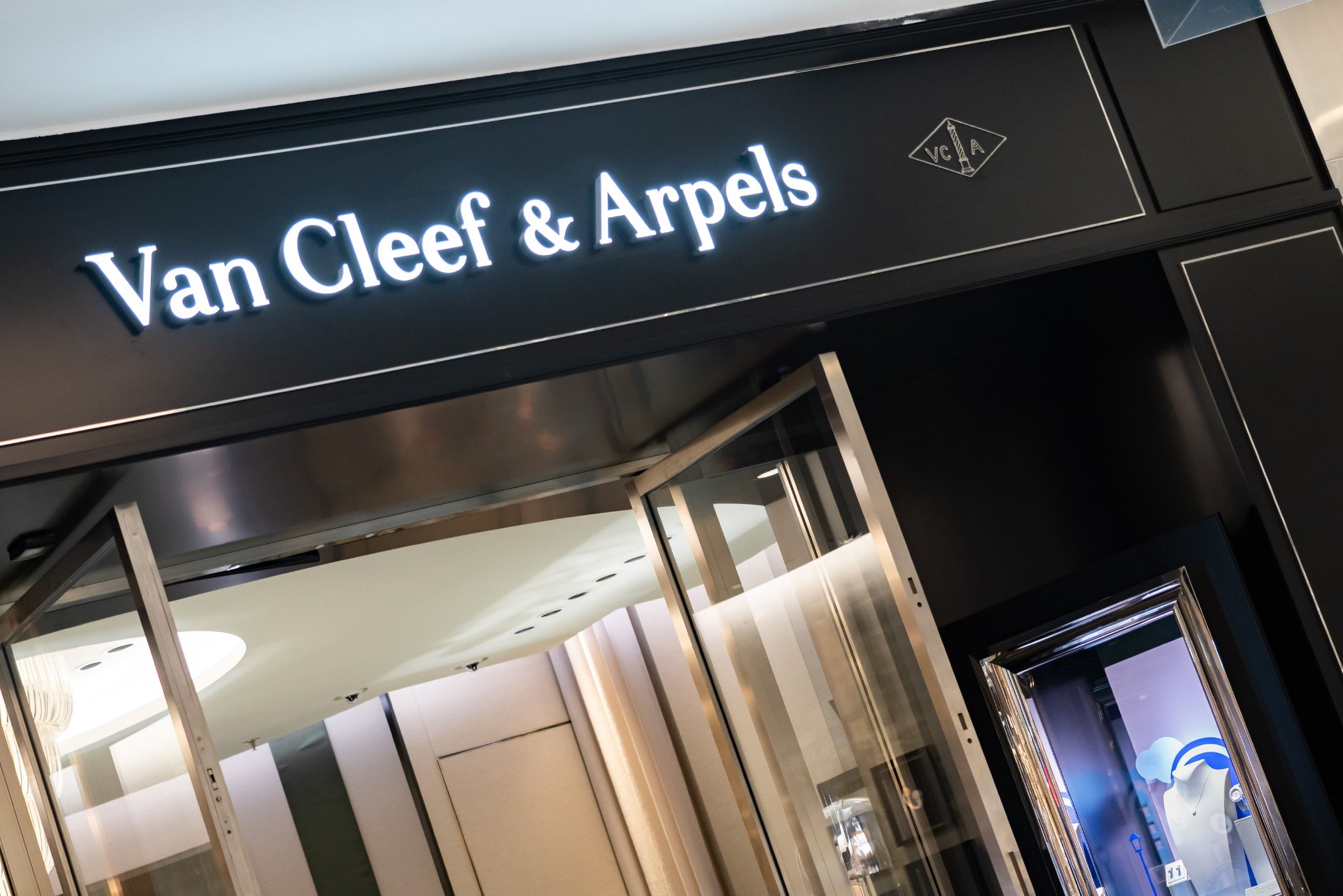 蒂芙尼被全球首富收购三年后,利润涨了两倍|蒂芙尼_新浪财经_新浪网