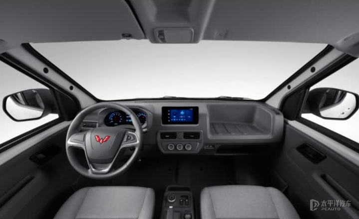 英寸中控屏 全系标配abs ebd内饰传统注重实用性五菱扬光不仅仅空间大