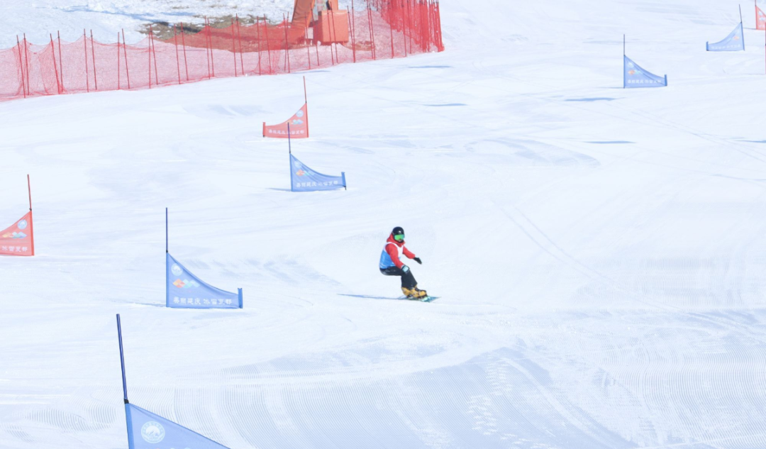 冰雪延庆行～延庆区滑雪公开赛举办|滑雪_新浪财经_新浪网