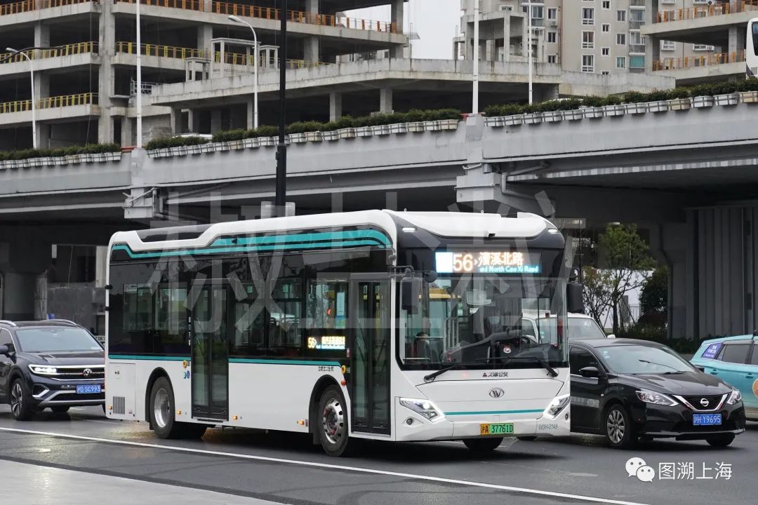 56路(56路区间代车)sxc6106gbev2(w0h)型客车,中山南二路(魏家钧 摄)