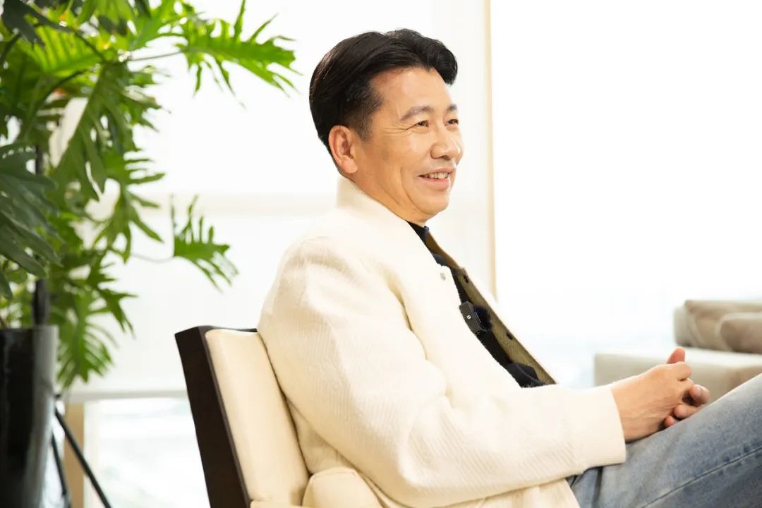 美特斯邦威创始人周成建:亏损责任不在我女儿|美邦|周成建|胡佳佳