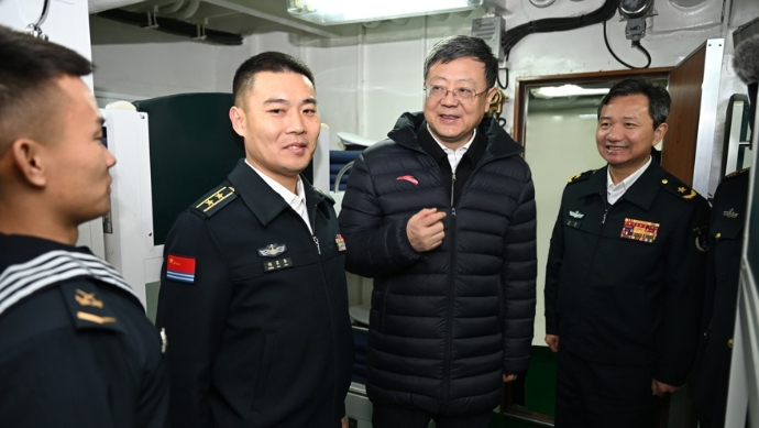 上海市领导班子分十路前往驻沪部队,陈吉宁登上海军嘉兴舰|陈吉宁