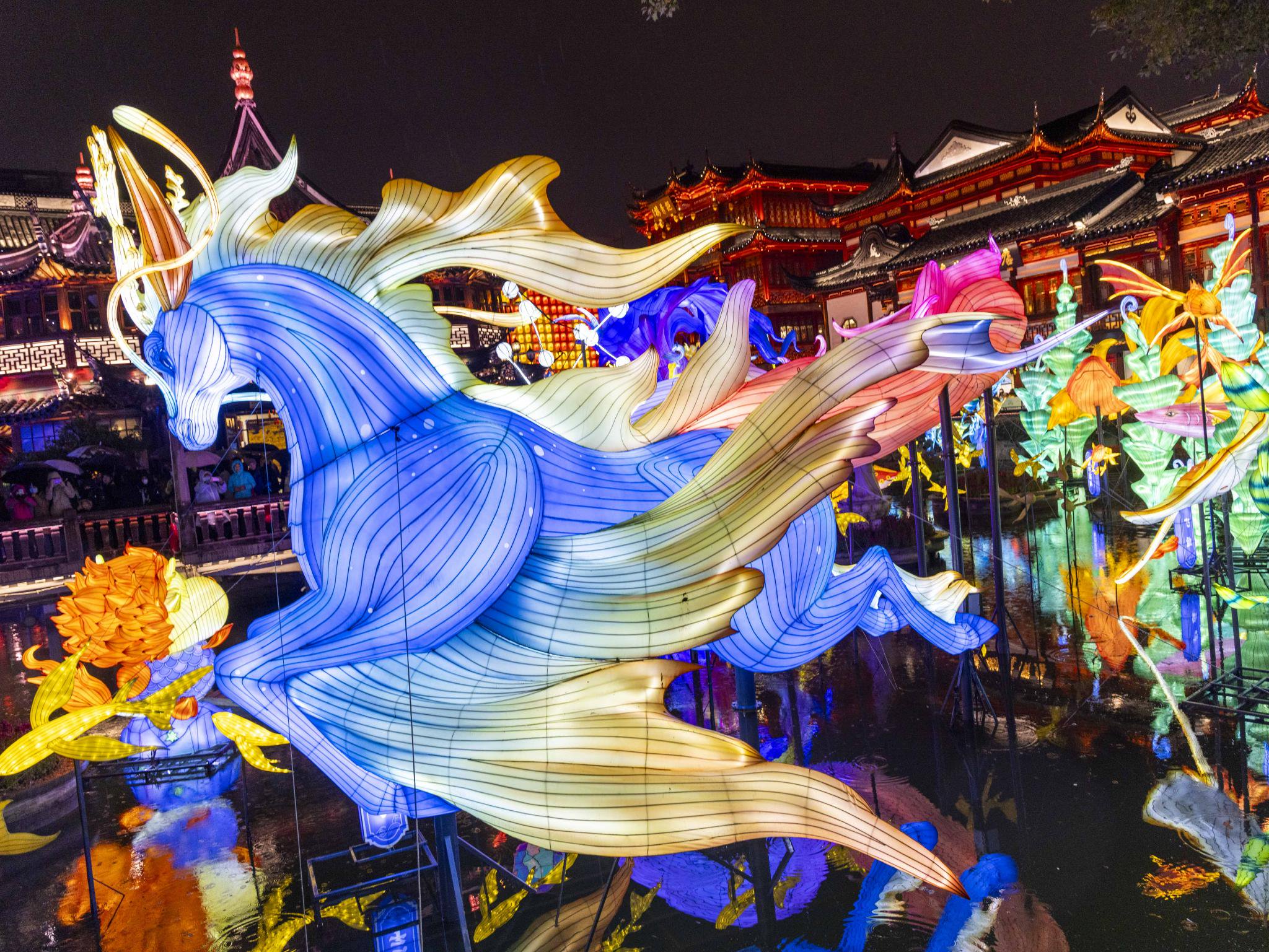 观灯,豫园城隍庙被龙和龙所召唤而来的虾兵蟹将点亮