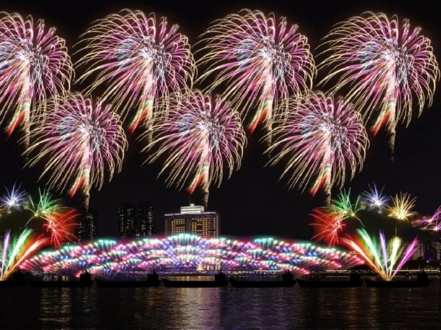 广州交警发布春节烟花汇演出行攻略_新浪财经_新浪网