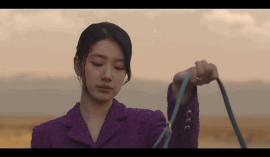 她在50亿豪宅里躺平了:30岁最大的烦恼是,单身又有钱|裴秀智_新浪财经