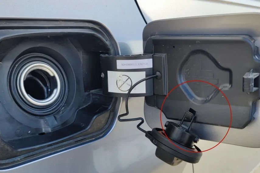 油箱盖的隐藏秘密……-新浪汽车