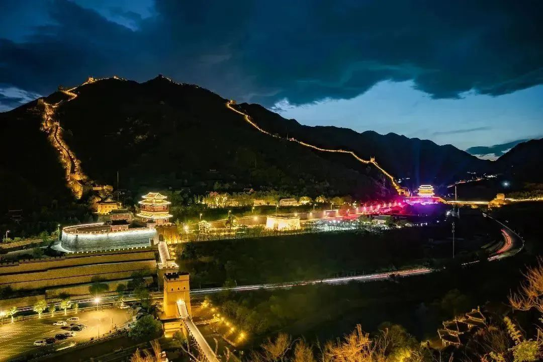 杂技《幸福转起来》魔术《恭喜发财》变脸《蜀风雅韵》中国龙鼓《威风