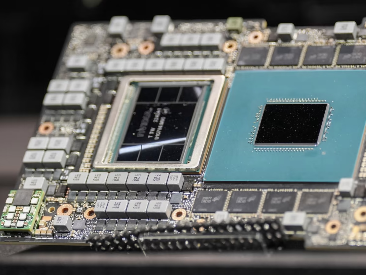 美国50亿美元芯片研发投资落地英伟达市值逼近谷歌亚马逊