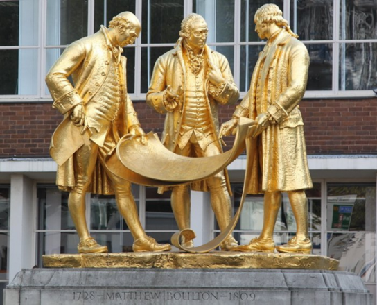 图13 伯明翰市中心广场的博尔顿-瓦特-默多克镀金雕像