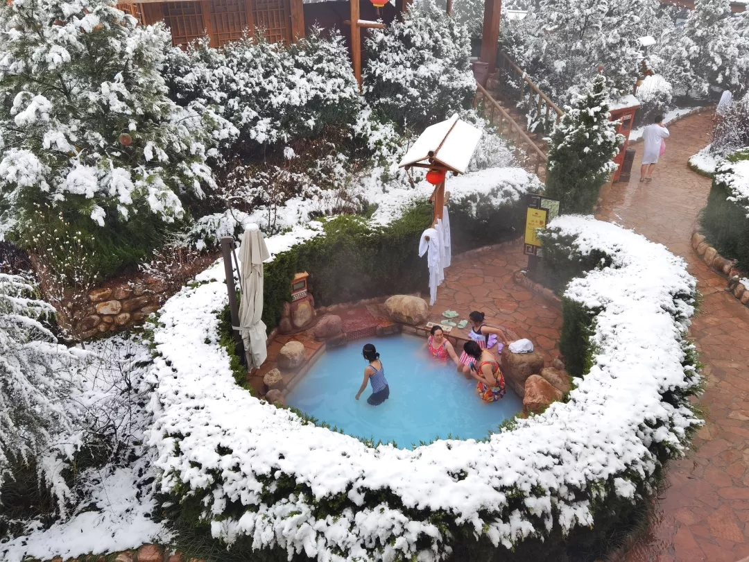 壶山温泉可以让游客感受冬天的惬意赴一场有温度的旅行怡情山水放空