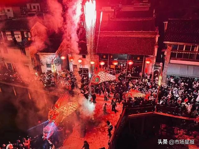 歙县溪头镇探索服务新模式为游客提供"逛吃游购娱"一站式贴心服务让