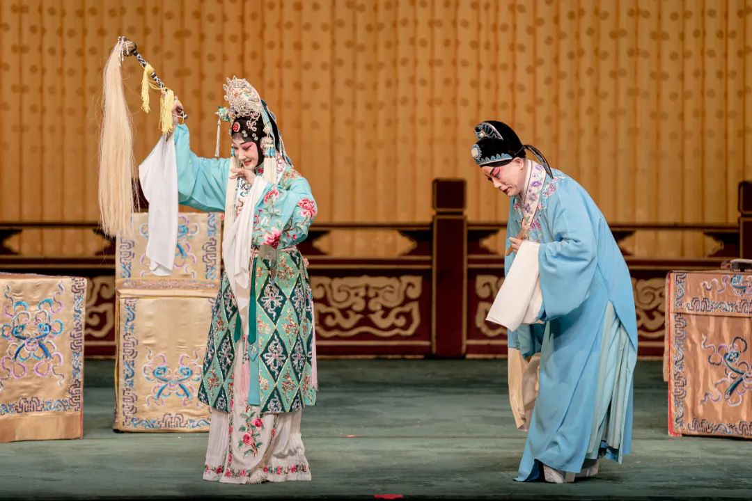 跟着镜头看大戏:情人节看情人戏--京剧《玉簪记》-新浪汽车