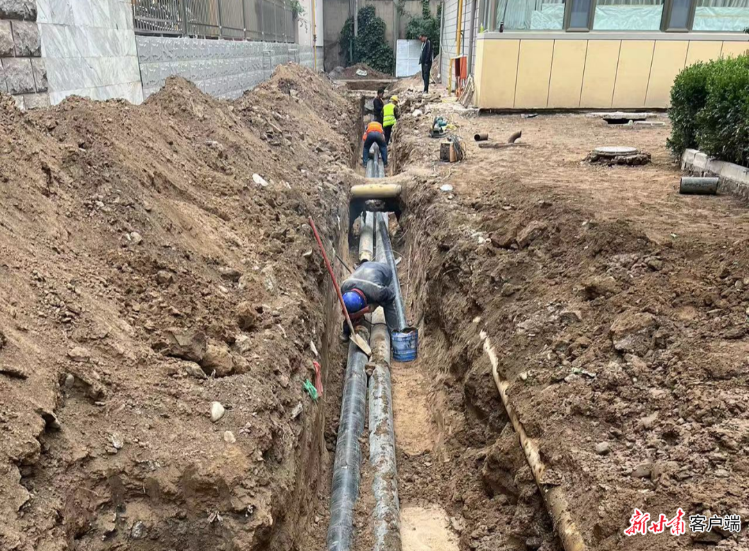 省档案馆家属院供暖管道整体及分户计量改造工程今冬供暖前顺利完成.