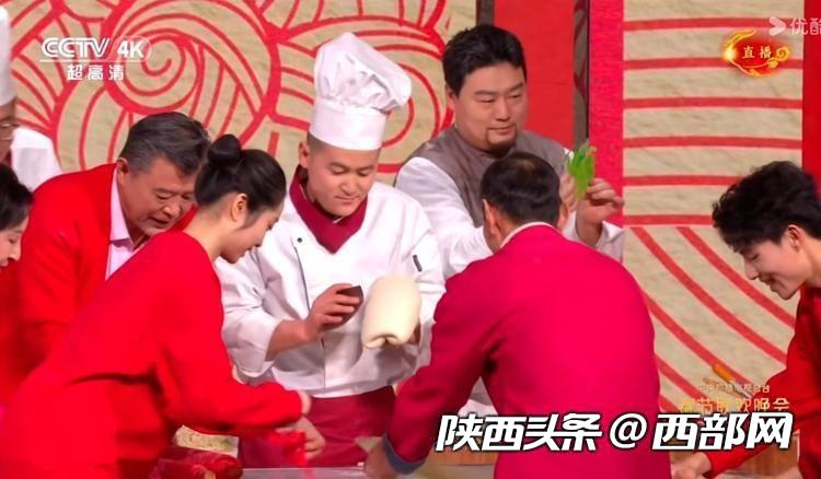 杨帅,张倍源在春晚《别开生面》节目中进行表演.(资料视频截图)