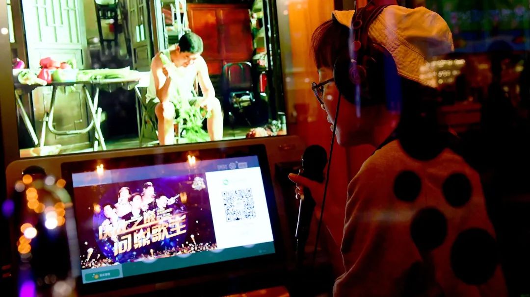 放假期间可能包厢里都是年轻人,但是我之前工作日偶然路过借了下厕所
