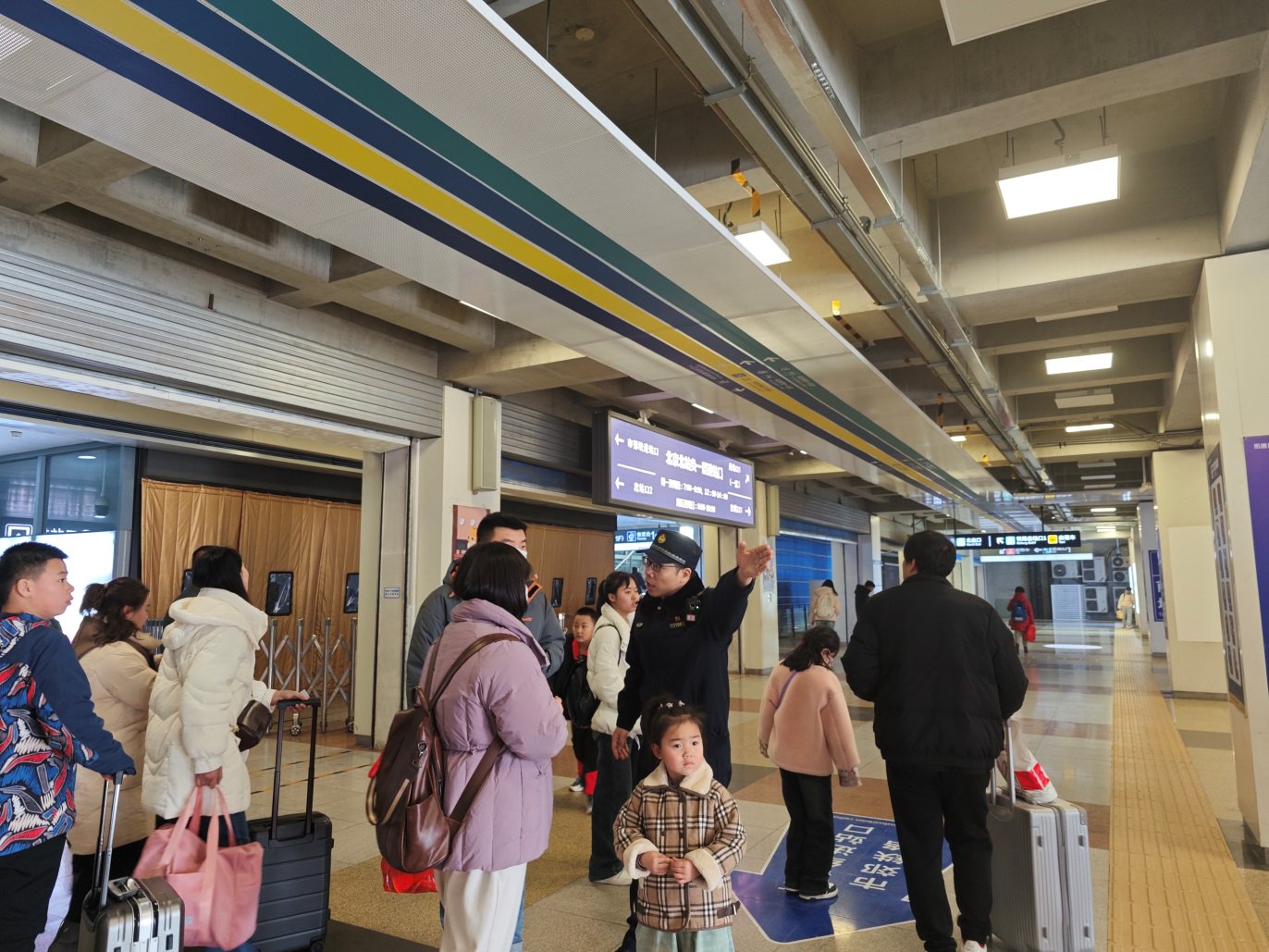 北京北站地区全力应对春节返京客流高峰|北京市_新浪