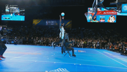 杰伦·布朗的扣篮遭到吐槽。