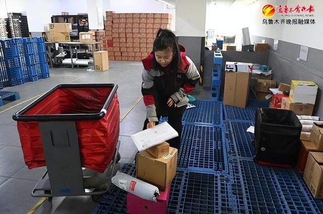 乌鲁木齐邮政快递业节后派送忙_新浪财经_新浪网