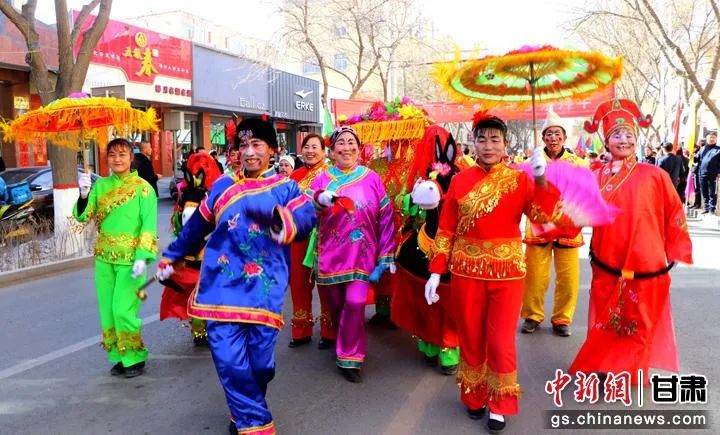 【中央媒体看甘肃】武威民勤"年俗"活动精彩纷呈 文旅融合"热辣滚烫"