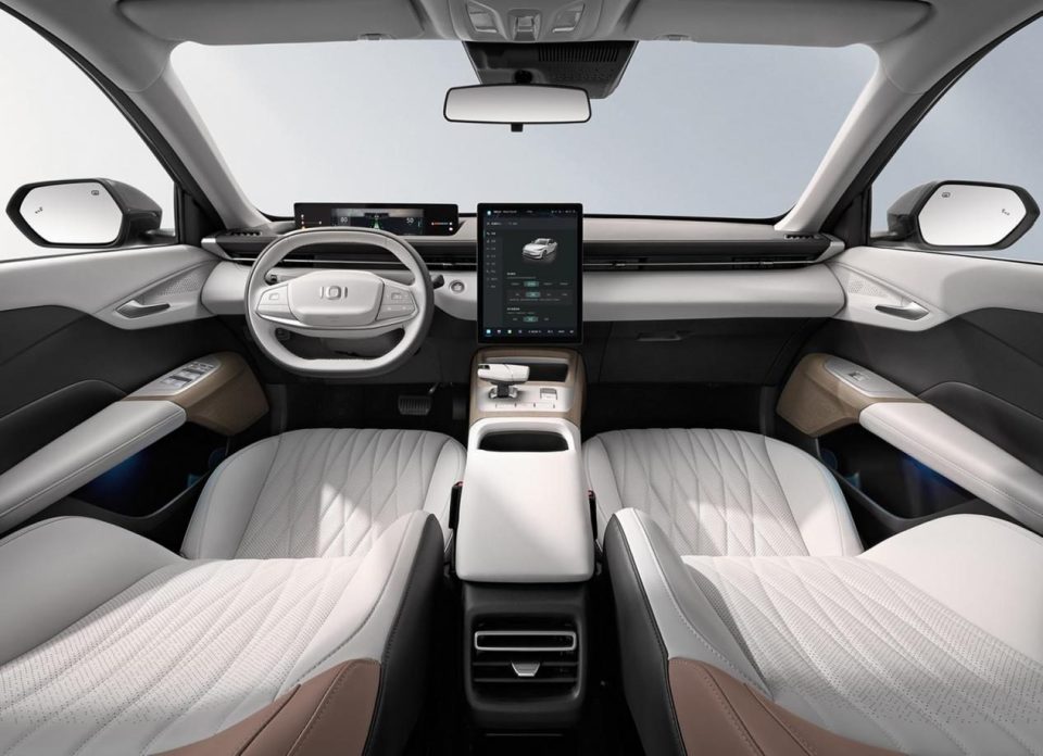 降价后，启源A05和秦PLUS都只要8万，这下该买谁？