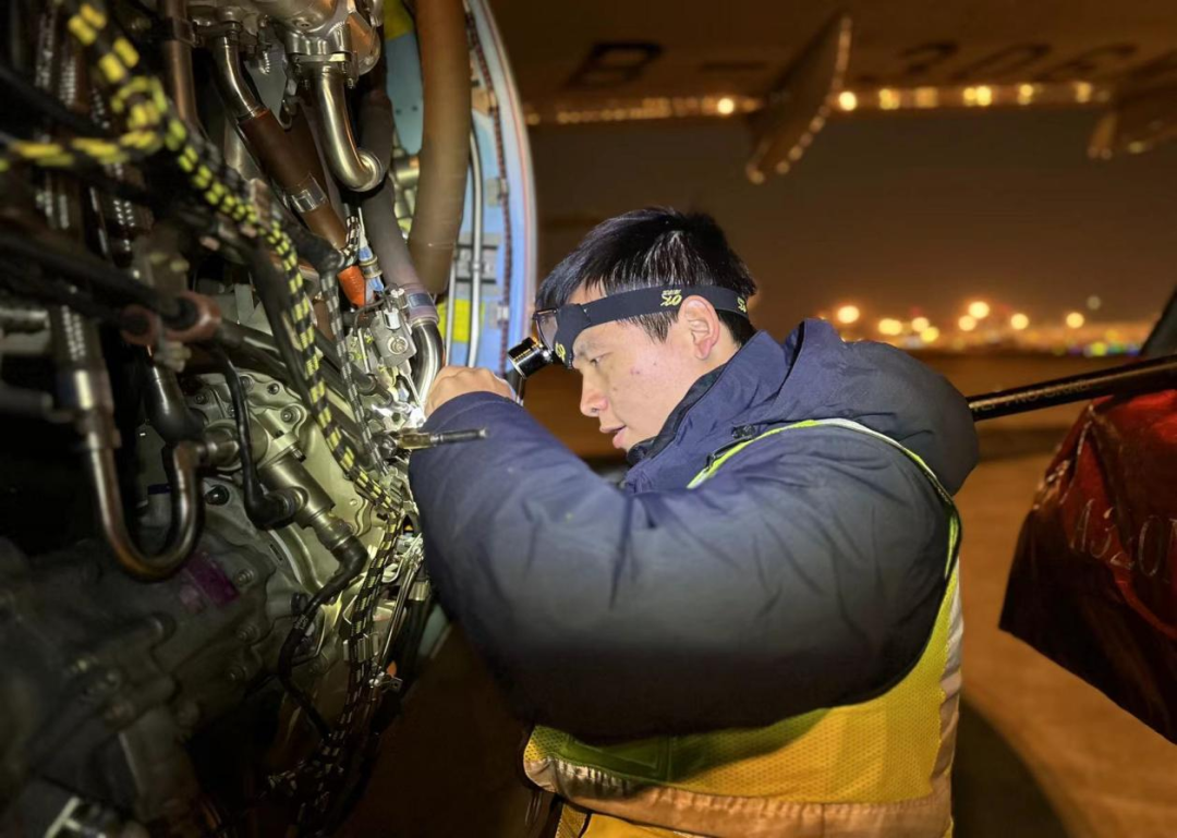 这个春节,南航机务人,在岗!