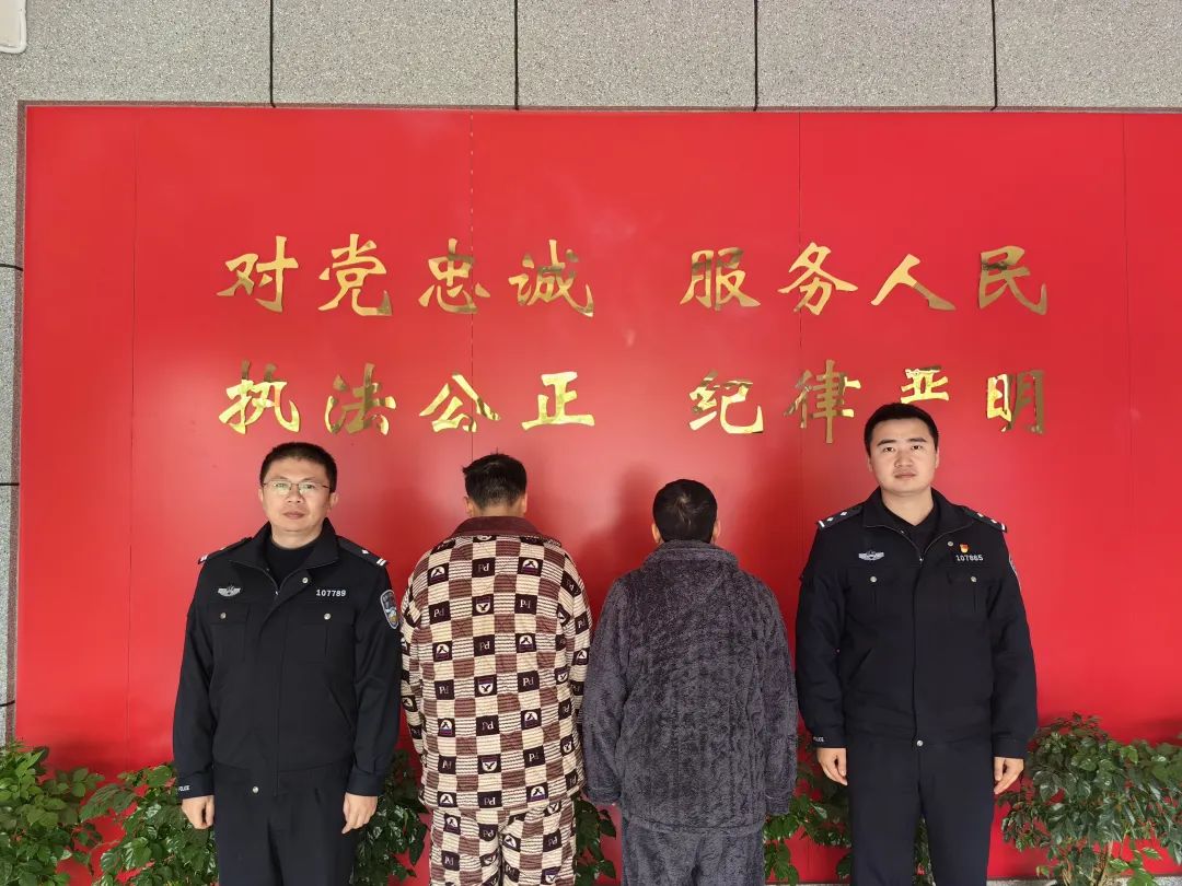 安福公安 图案件信息显示,2023年12月29日下午,张某驾驶车辆来到安福