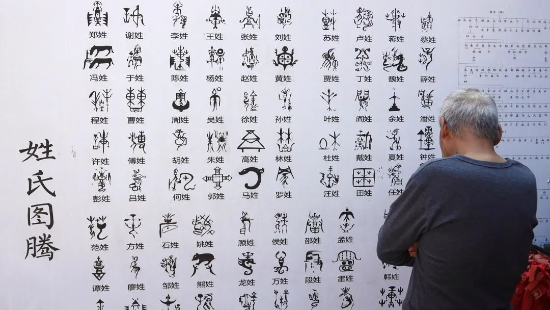 招待聚会的那位同学,其先生属于同专业不同班,但是大家彼此都非常熟悉