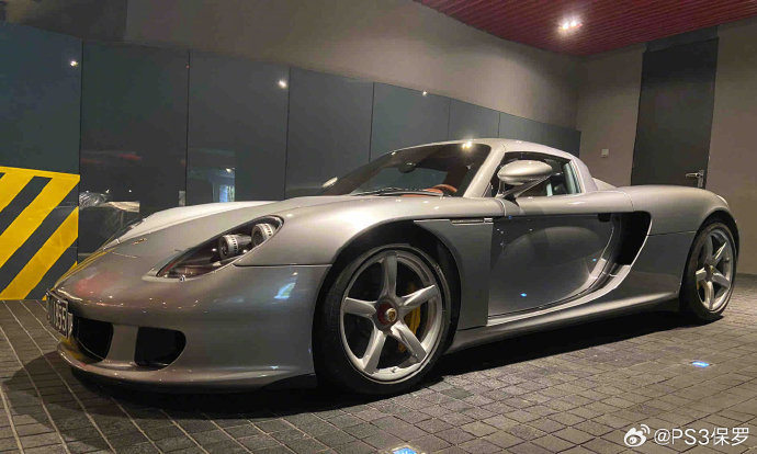 国内一台法拍的卡雷拉 gt拍出了 2007万的天价……-新浪汽车