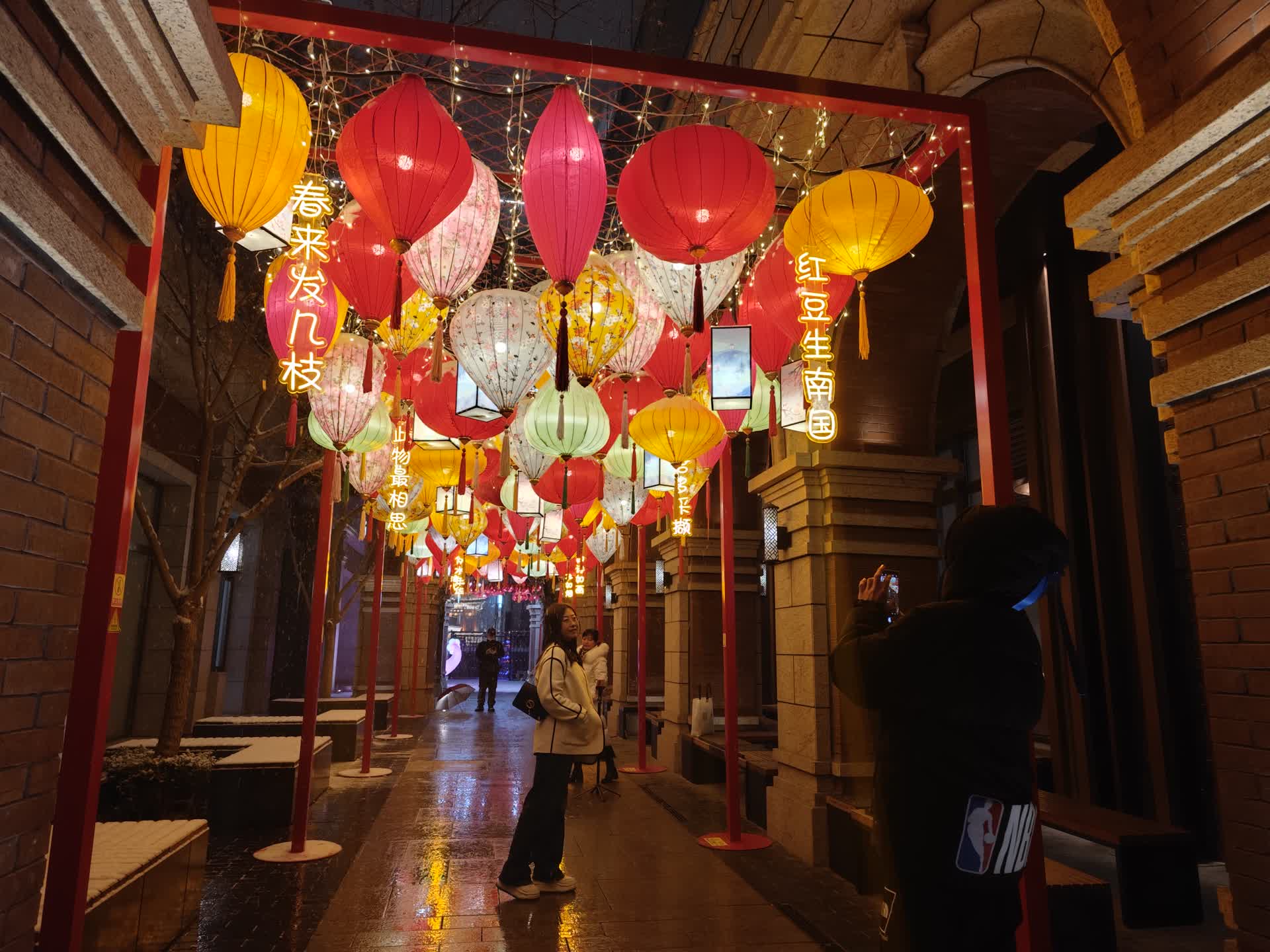 北京站街现象到底是怎么回事?