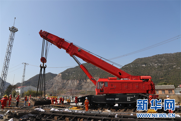 贵阳南编组站"心脏手术"取得圆满成功