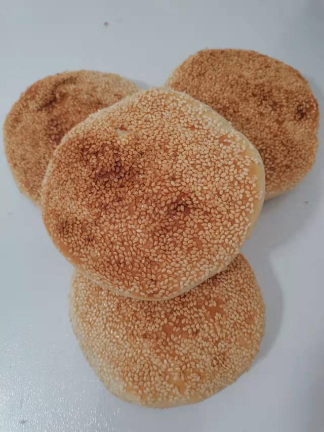 来"烧饼大省"河北吃烧饼